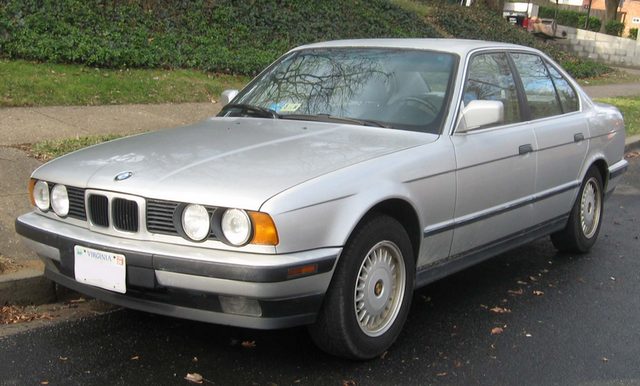 BMW_525i_E34.jpg