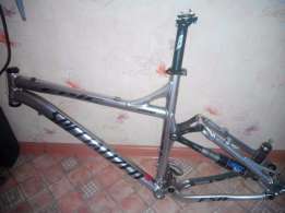 317723468_3_261x203_specialized-epic-comp-disc-2012-velo_rev001.jpg