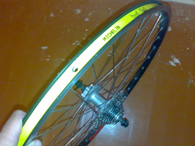25042010496-001.jpg