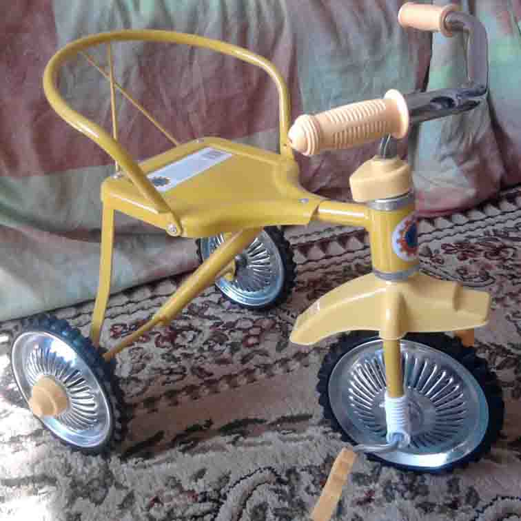 Velosiped yellow.jpg