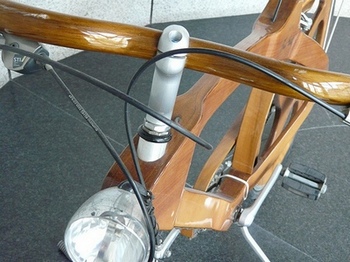 tino_sana_wooden_bike_2.jpg