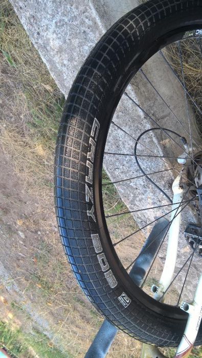 528184336_2_1000x700_schwalbe-crazy-bob-26-fotografii.jpg